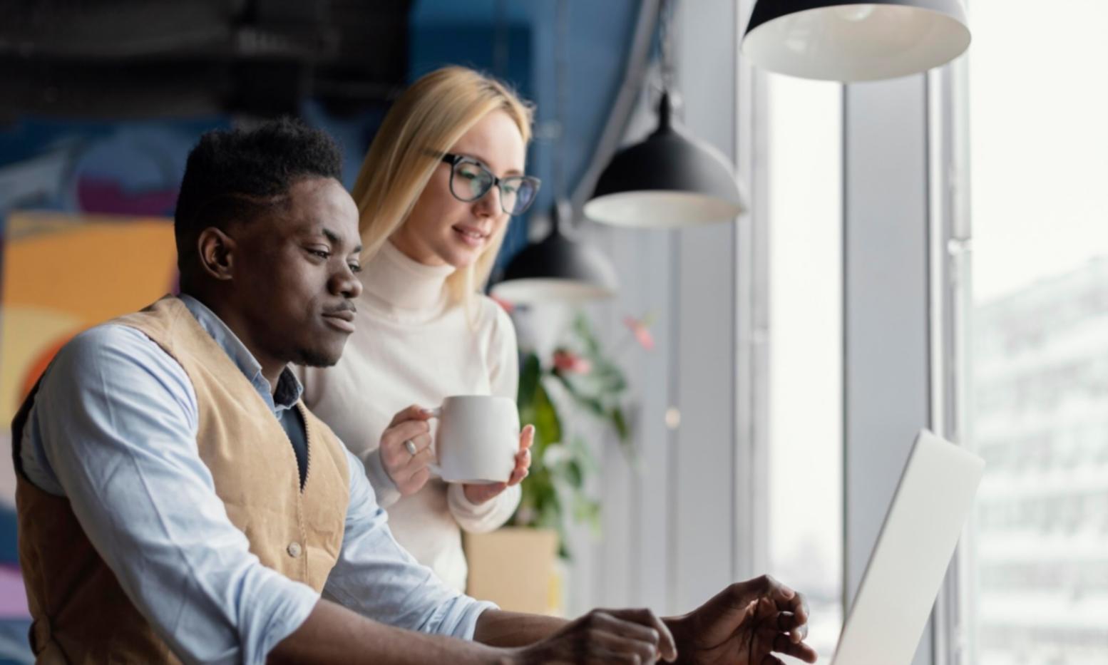 Partecipanti durante un laboratorio sui bisogni relazionali